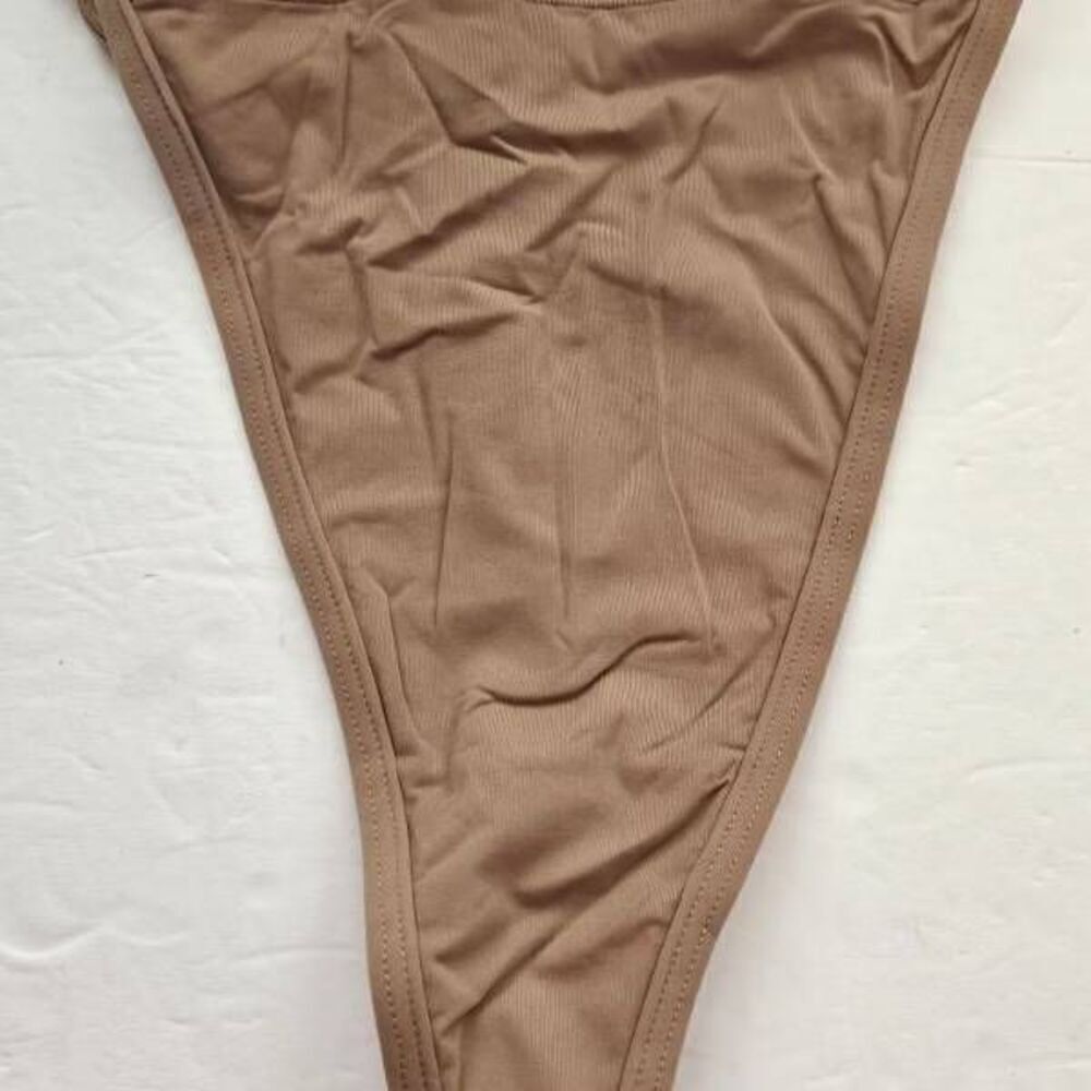 Skims string panty Nwt - Picture 3 of 7